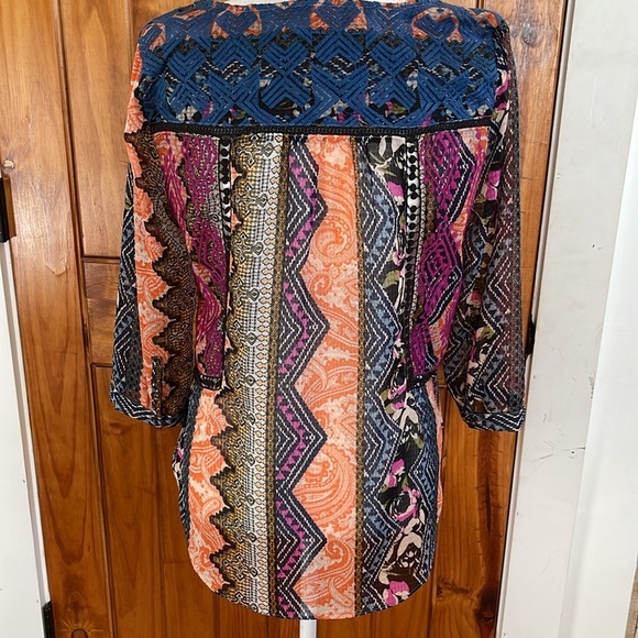 Anthropologie Vanessa Virginia Tribal Global Print Lace Top 3/4 sleeve 8 - Picture 5 of 11
